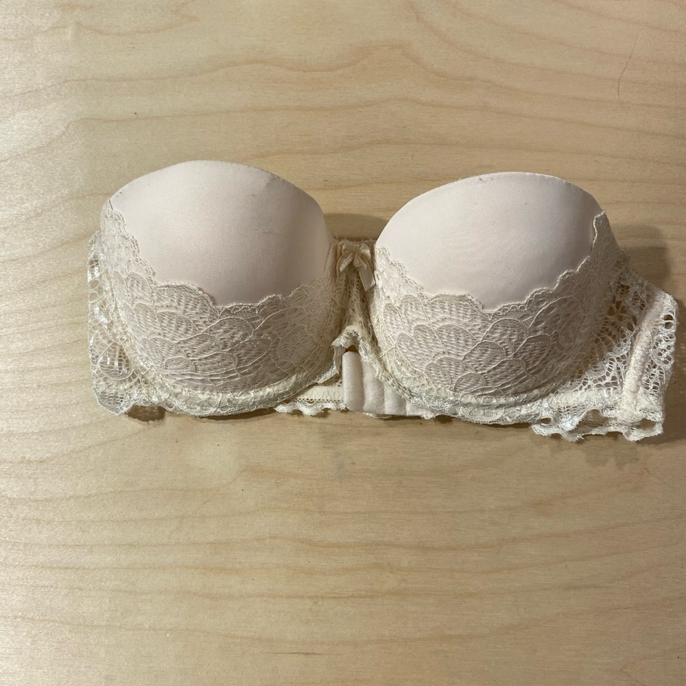 Sophie b. Strapless Underwire Bra 34B (JM)